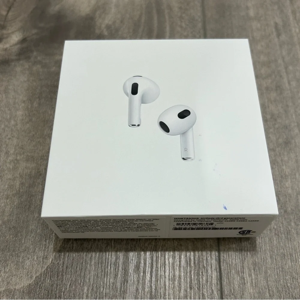 Apple AirPods 3rd Generation CASE with Charger